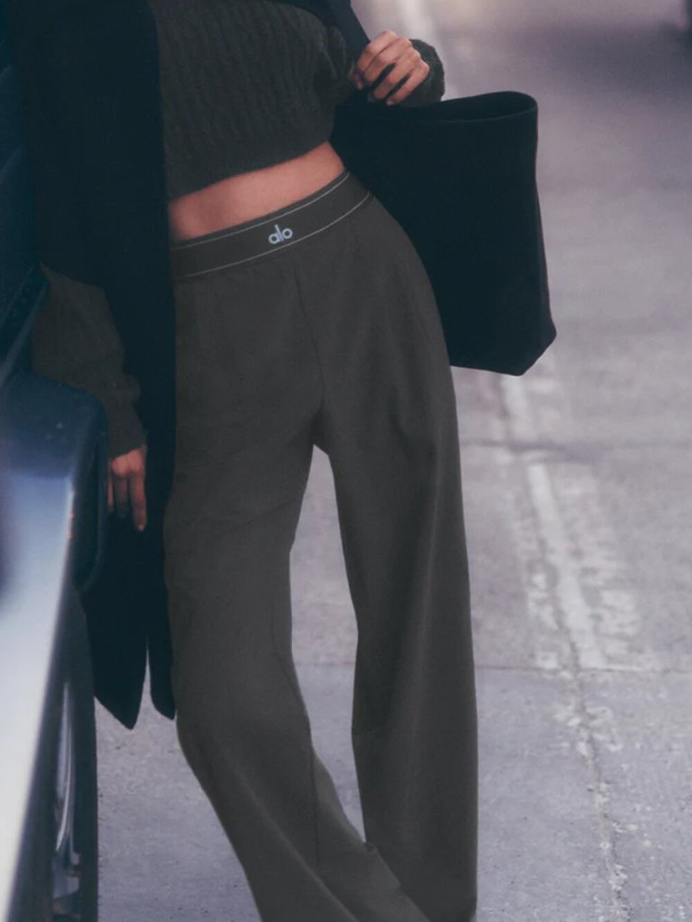 NWT ALO Yoga Women's Dark Grey Suit Pants  Comfortable Fit🏃‍♀️Regular Size 🛋️